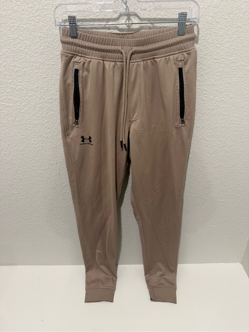 Under Armour Men's Beige/Tan Performance Joggers with Zipper Pockets
